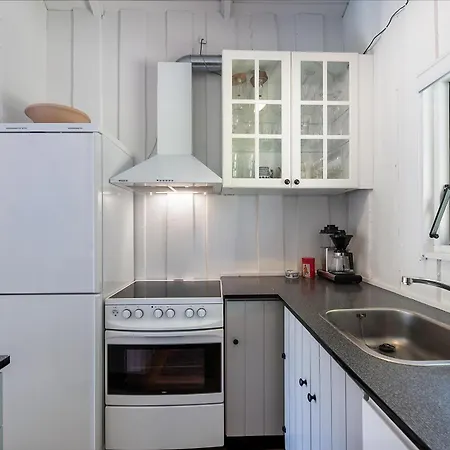 Charming With Covered Terrace And Peaceful Nature Setting * Ebeltoft