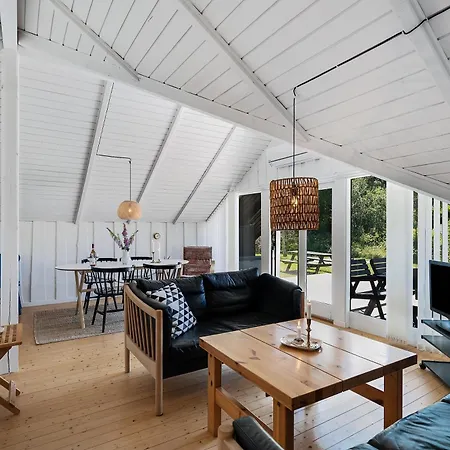 Charming With Covered Terrace And Peaceful Nature Setting Dom wakacyjny *