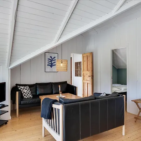 Charming With Covered Terrace And Peaceful Nature Setting Dom wakacyjny