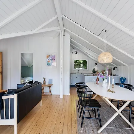 Charming With Covered Terrace And Peaceful Nature Setting Dom wakacyjny *