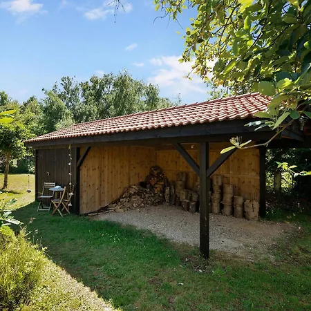Charming With Covered Terrace And Peaceful Nature Setting Dom wakacyjny